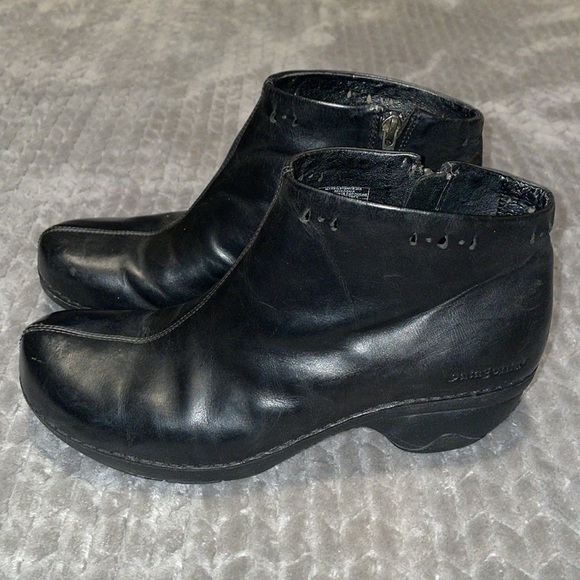 Patagonia Better Clog Ankle Boot Black Leather Zip Woman’s. Size 8.5. Leather. - Picture 2 of 11